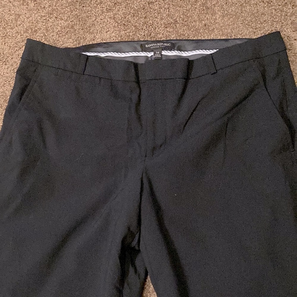 BANANA REPUBLIC BLACK “HARPER PANT.”  SIZE 14. LINED WITH BLACK LINING. EUC.